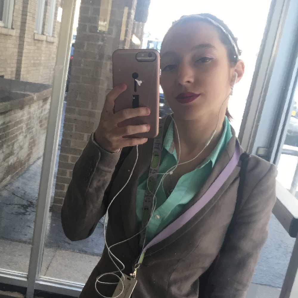 Meet your Posher, Kayla